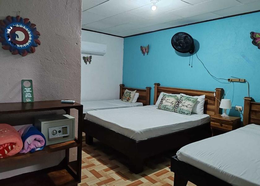 Limón Province Colorado Room