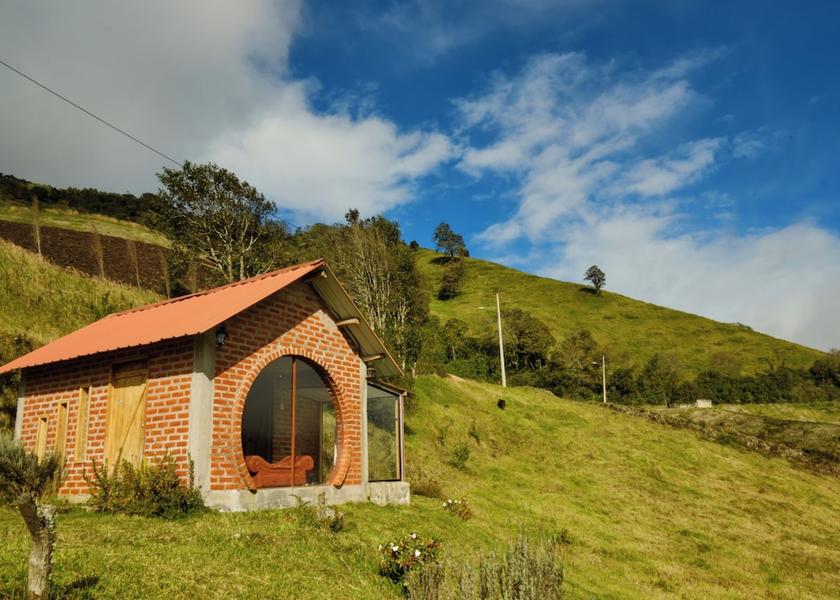 Tungurahua Patate Exterior Detail