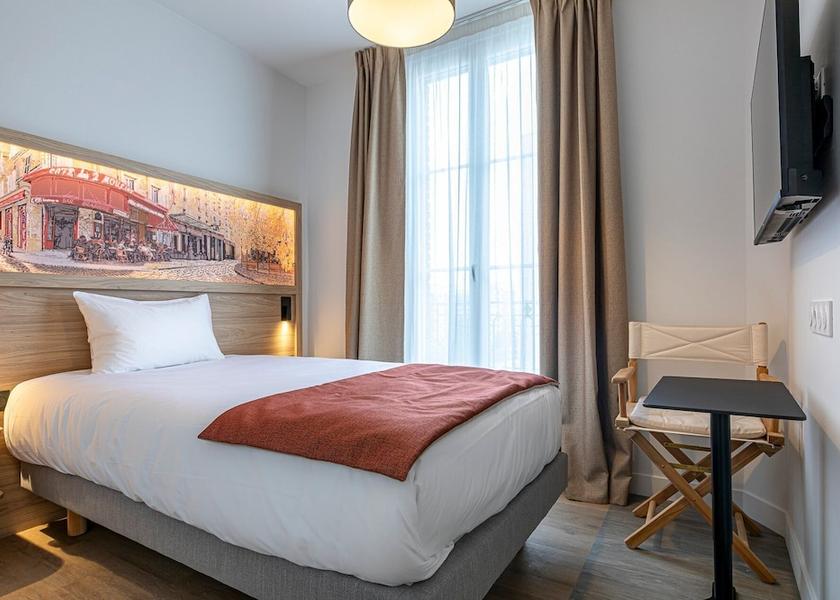 Ile-de-France Boulogne-Billancourt Room