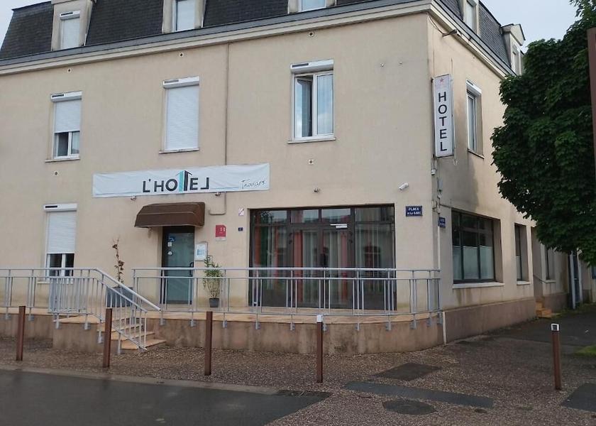 Nouvelle-Aquitaine Thouars Exterior Detail