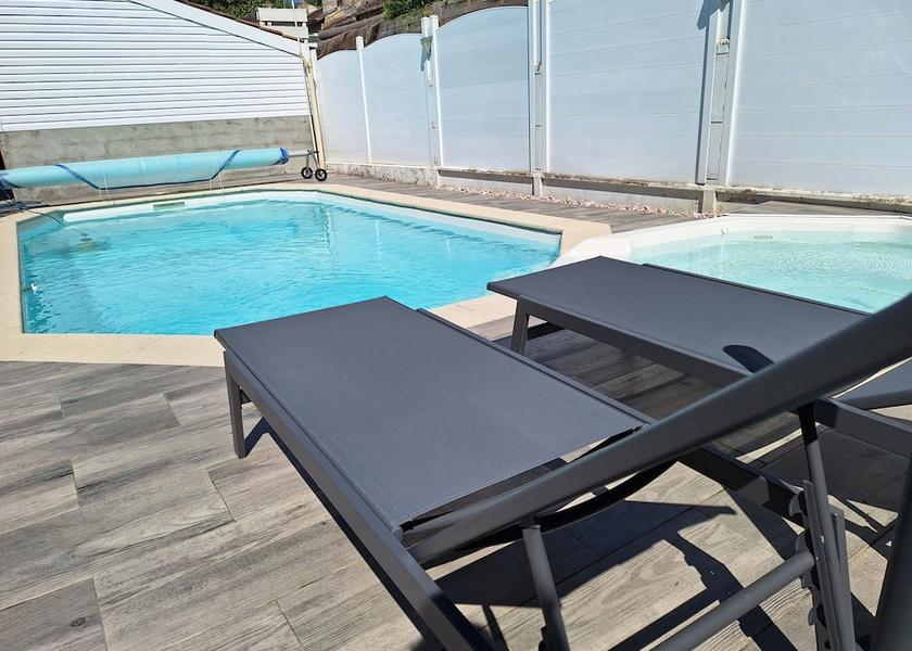 Nouvelle-Aquitaine Pauillac Pool