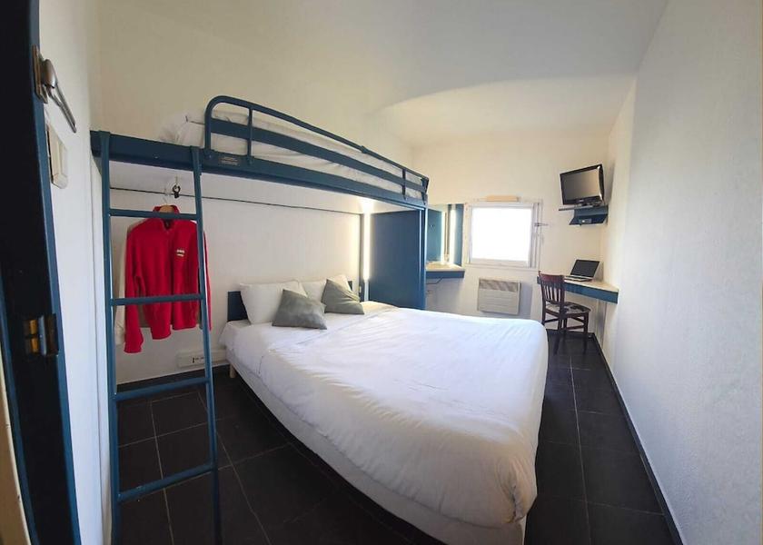 Centre-Loire Valley Dreux Room