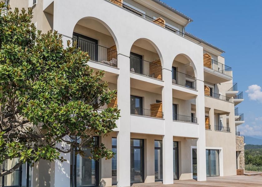 Corsica Sari-Solenzara Exterior Detail