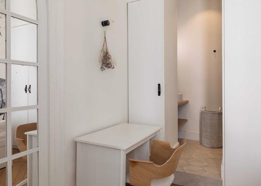 Auvergne-Rhone-Alpes Lyon Interior Entrance