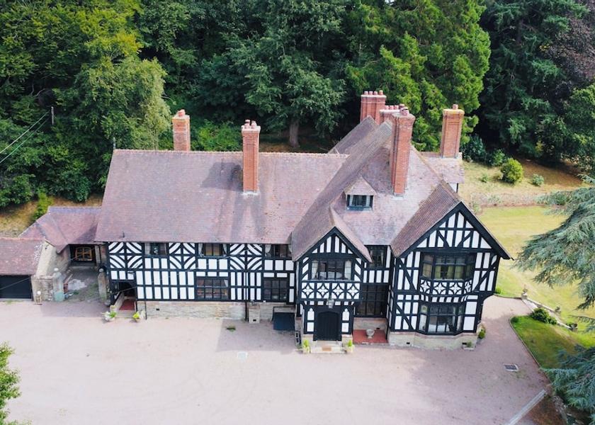 England Bromyard Exterior Detail