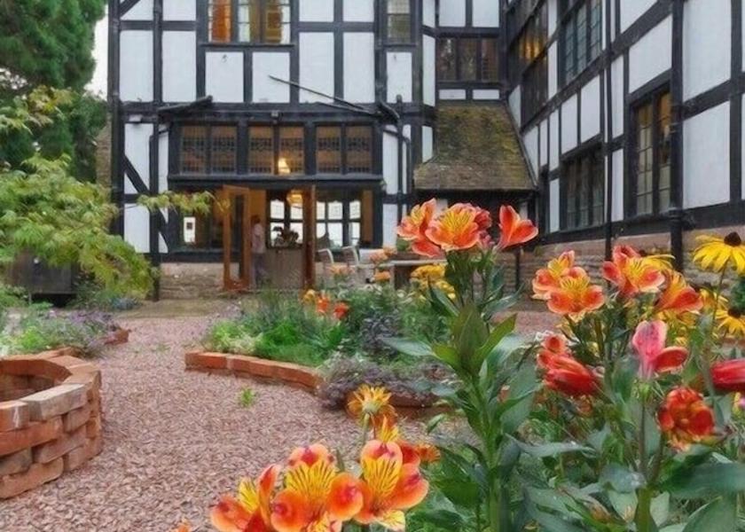 England Bromyard Exterior Detail