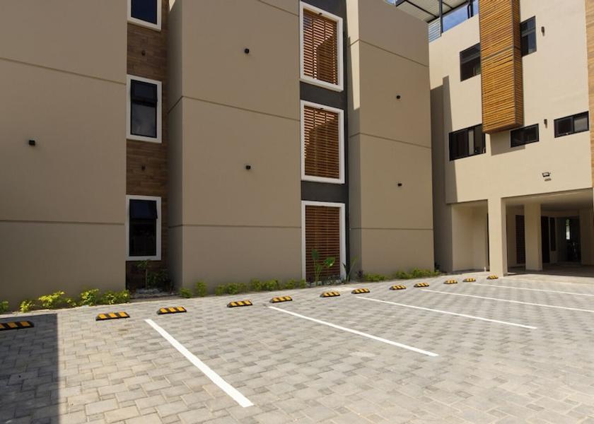 Peten Flores Exterior Detail