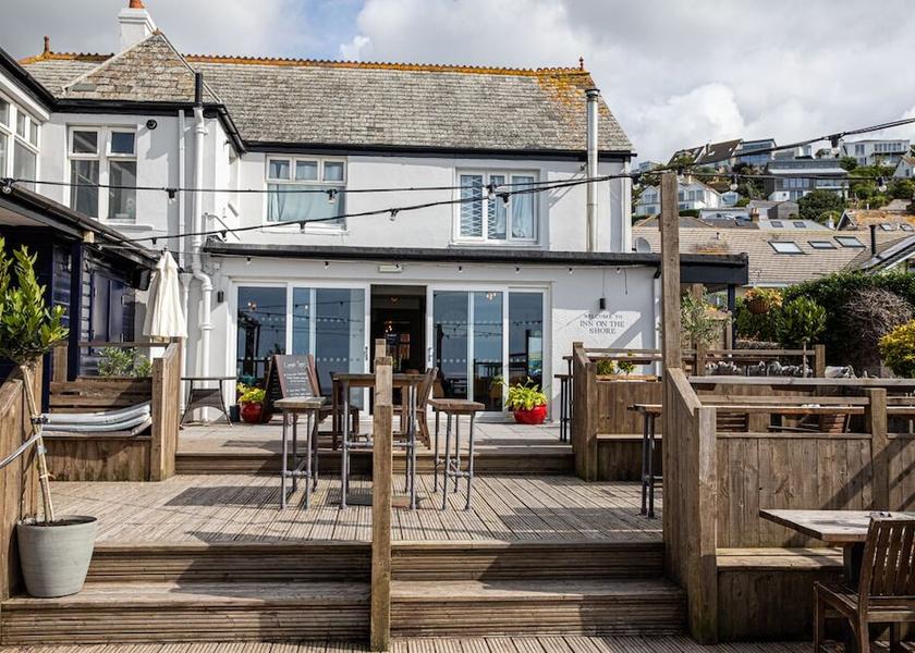 England Torpoint Exterior Detail