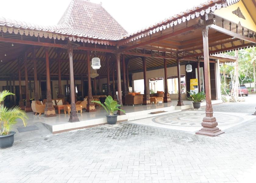 Central Java Ngemplak Exterior Detail
