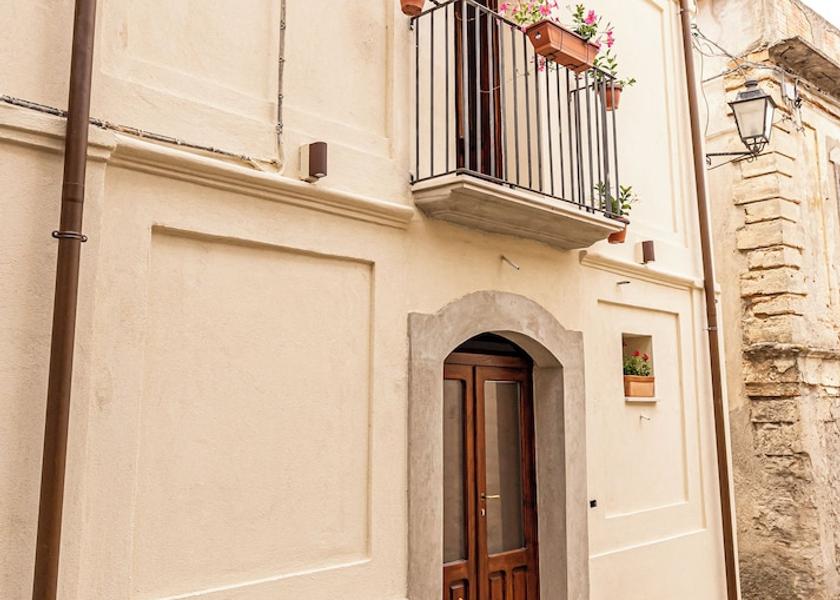 Calabria Gerace Exterior Detail