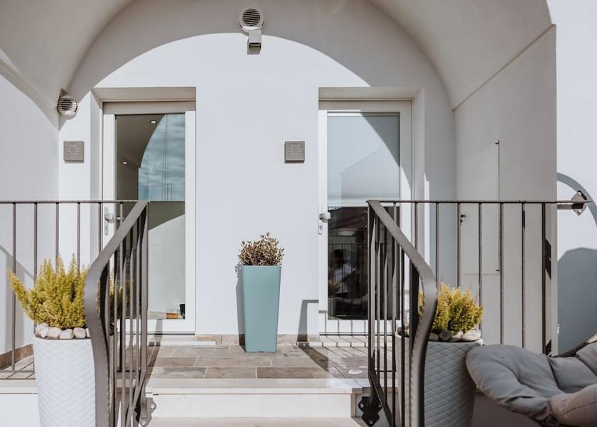 Puglia Crispiano Exterior Detail