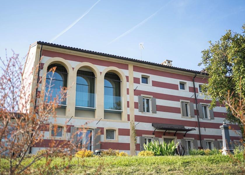 Veneto Tarzo Exterior Detail