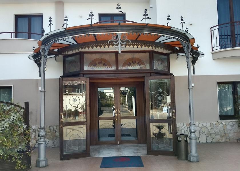 Campania Giugliano in Campania Facade