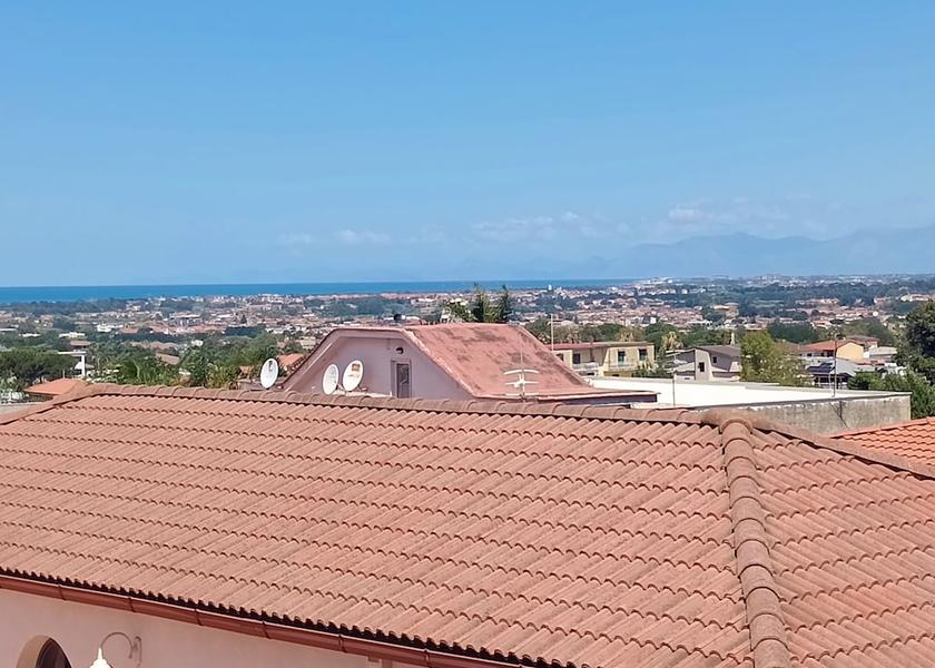 Campania Giugliano in Campania Facade