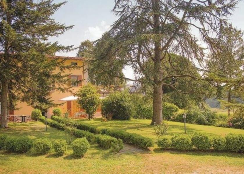 Tuscany Vicchio Facade