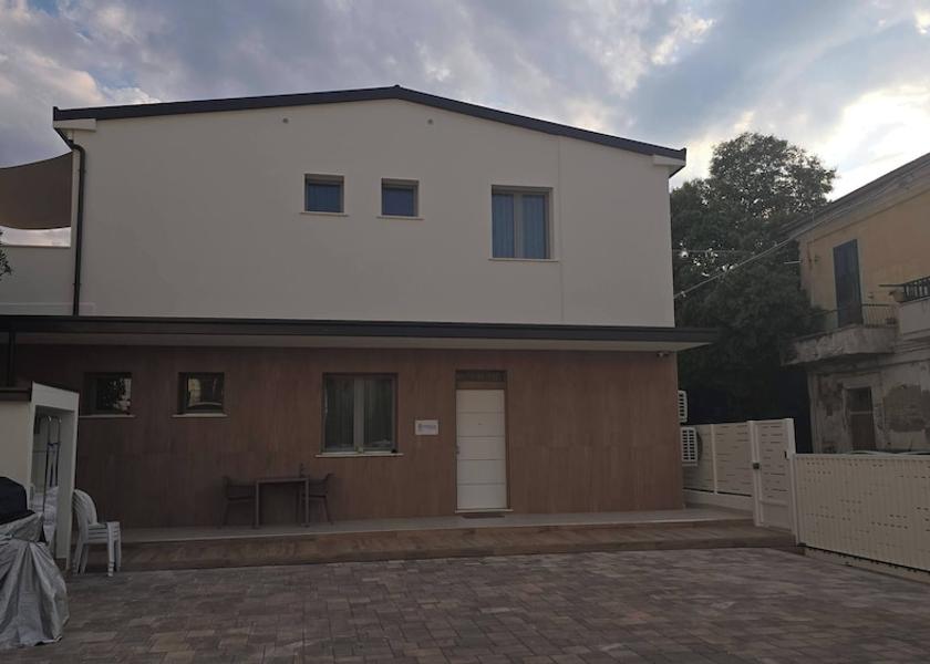 Abruzzo Pescara Interior Entrance