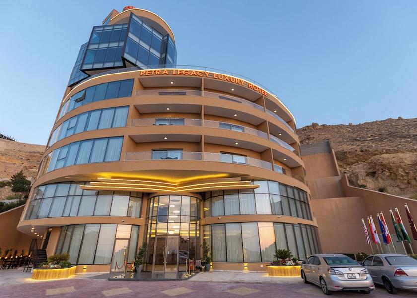 Ma'an Governorate Wadi Musa Front of property