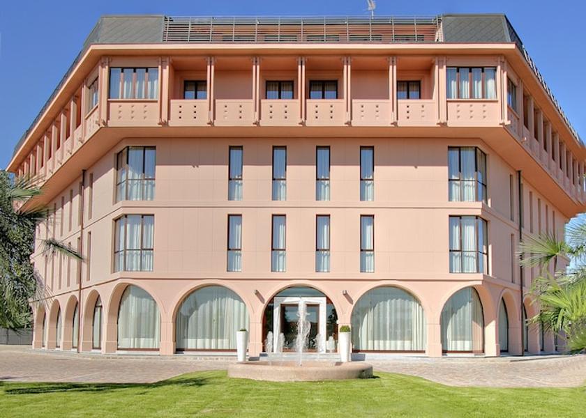 Lombardy Giussano Front of property