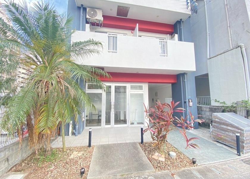 Okinawa (prefecture) Naha Exterior Detail