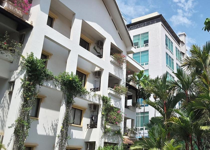 Kandal Phnom Penh Exterior Detail