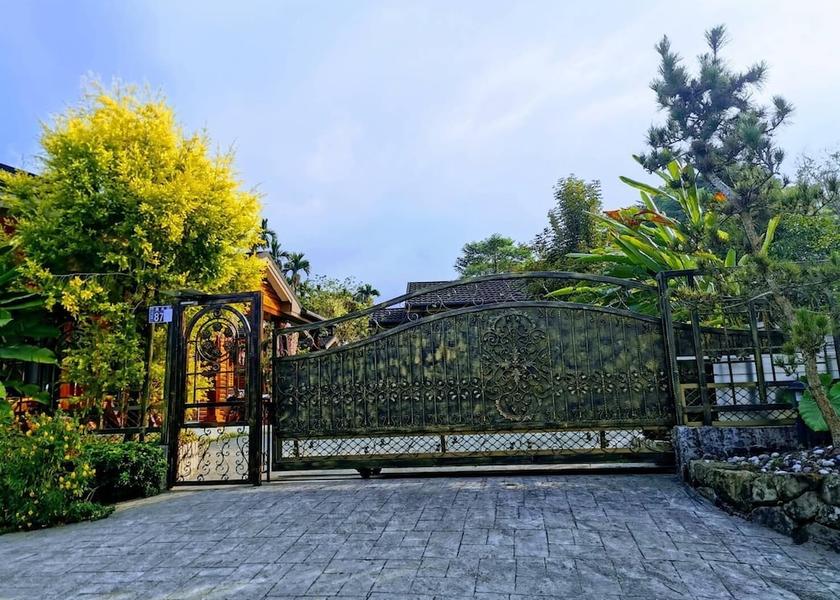 Nantou County Lugu Exterior Detail