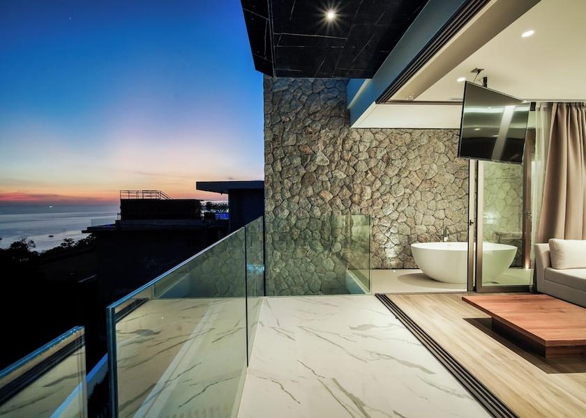 Phuket Province Karon Room