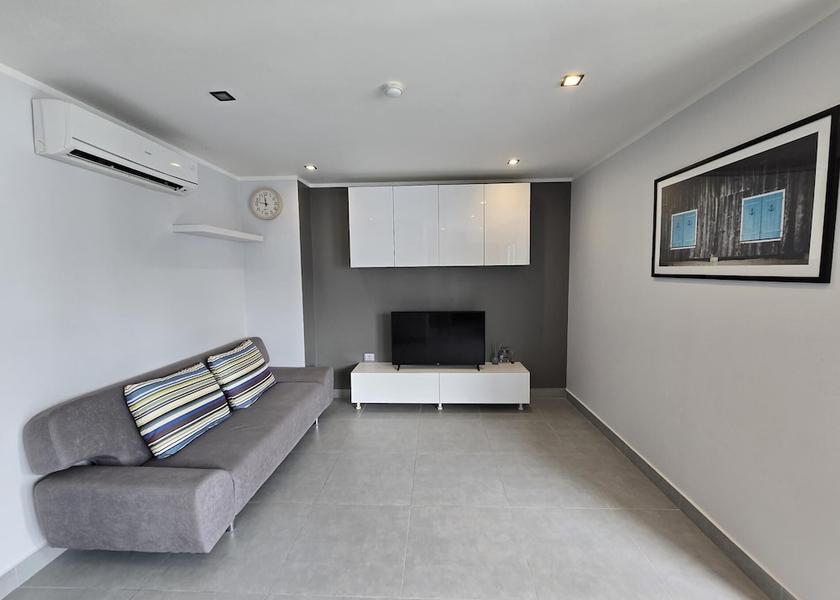 Phuket Chalong Interior Entrance