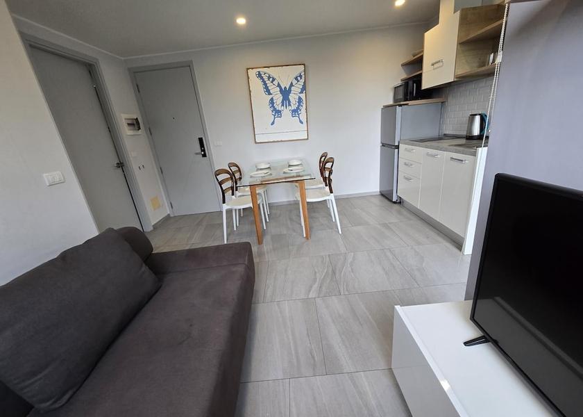 Phuket Chalong Interior Entrance