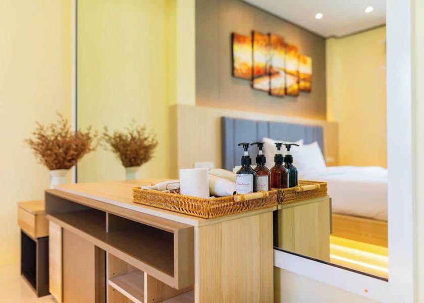 Surat Thani Phunphin Interior Entrance