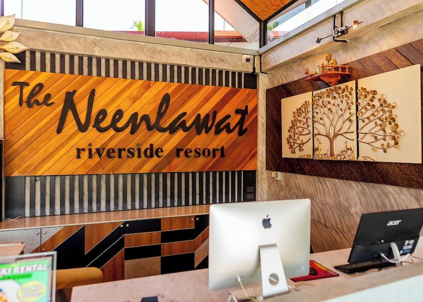 Surat Thani Phunphin Reception