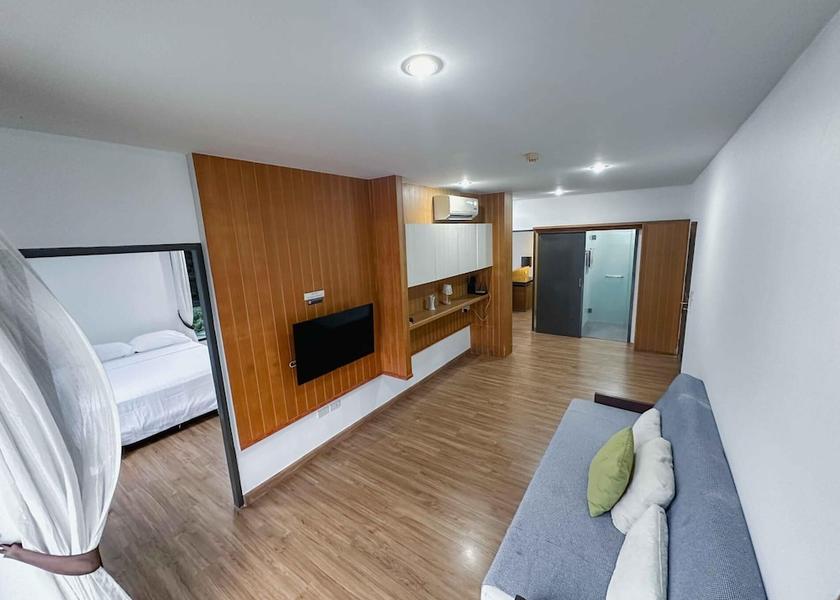 Phuket Choeng Thale Interior Entrance