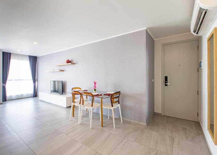 Phuket Chalong Interior Entrance