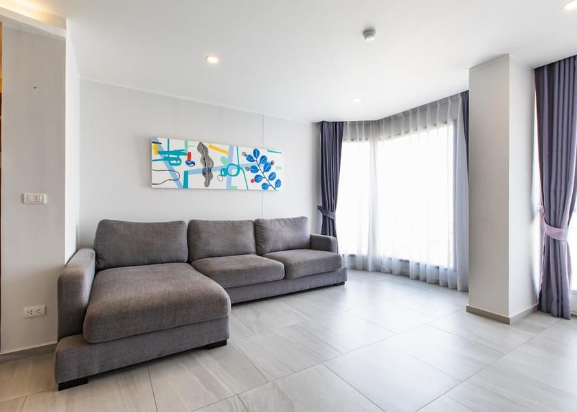 Phuket Chalong Interior Entrance