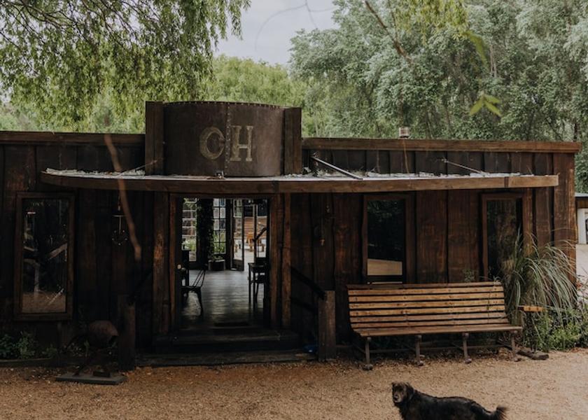 Maldonado Maldonado Exterior Detail