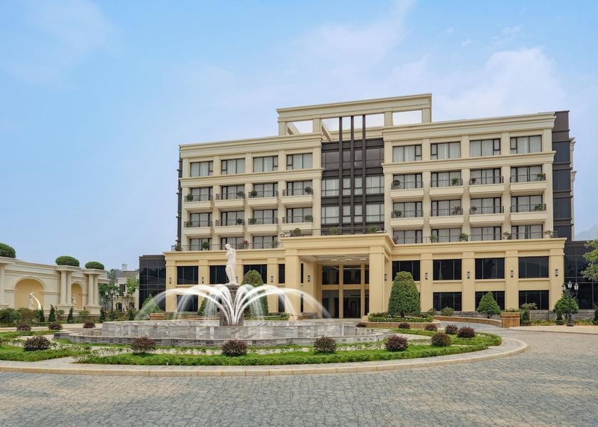 Hoa Binh Kim Boi Facade