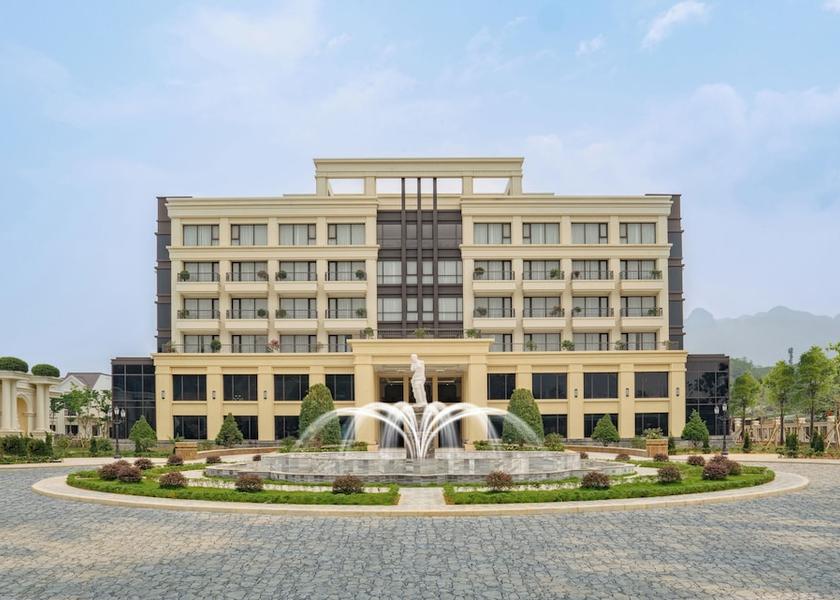 Hoa Binh Kim Boi Facade