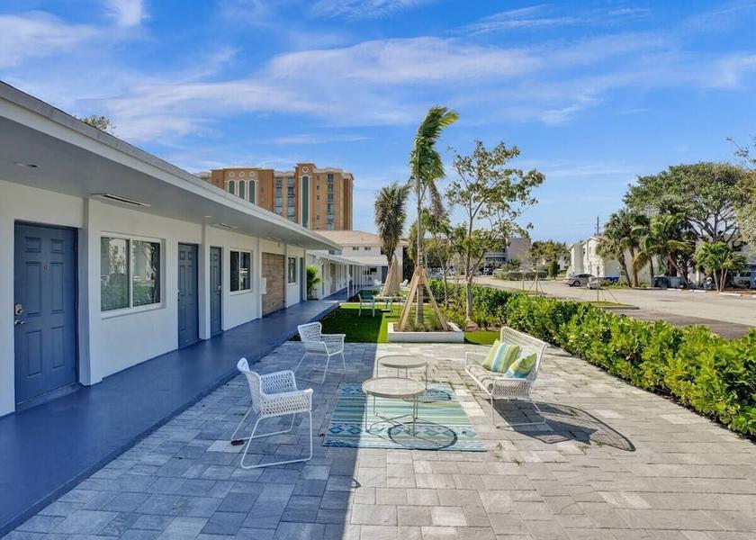 Florida Pompano Beach Facade