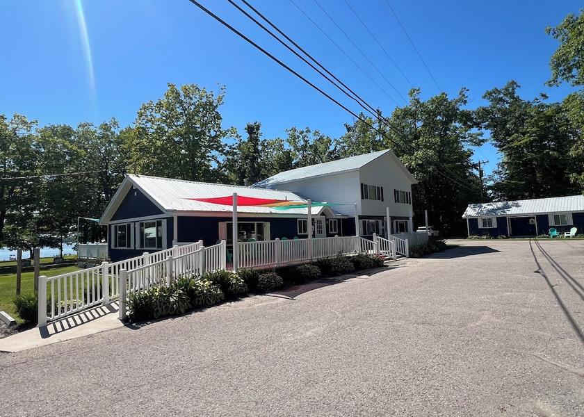 Michigan Alpena Facade