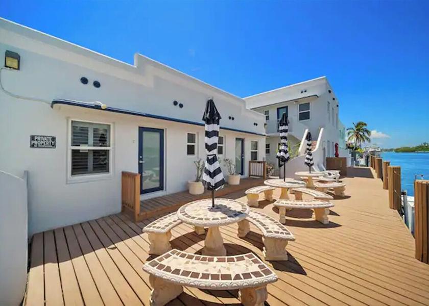 Florida Hollywood Exterior Detail