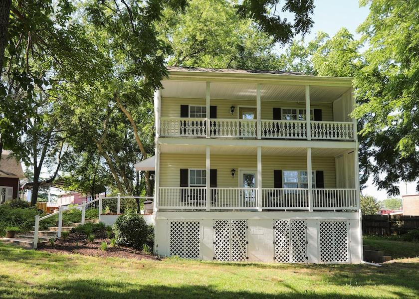 Maryland snow hill Facade