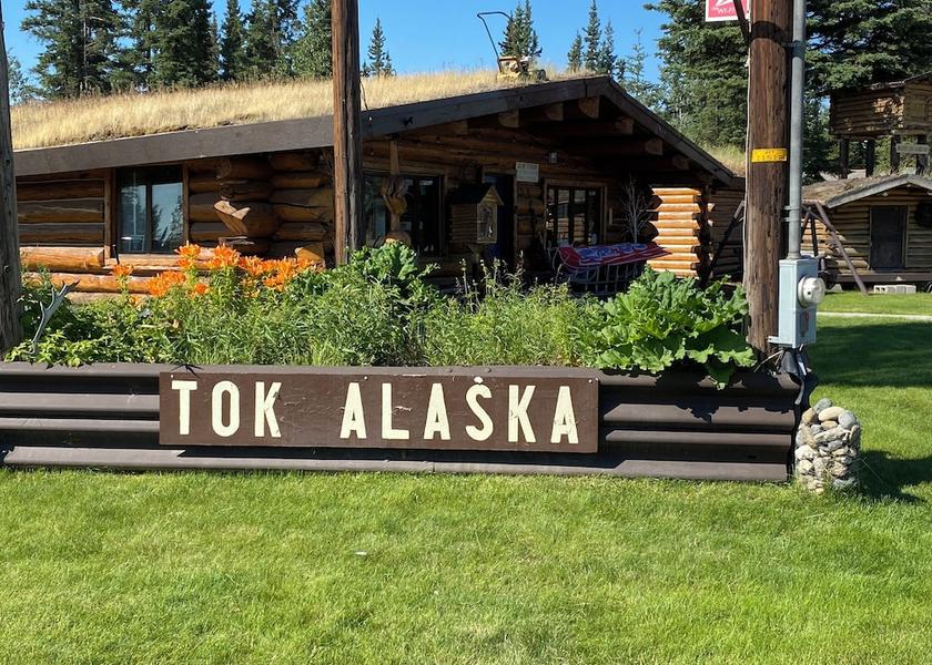 Alaska Tok Facade