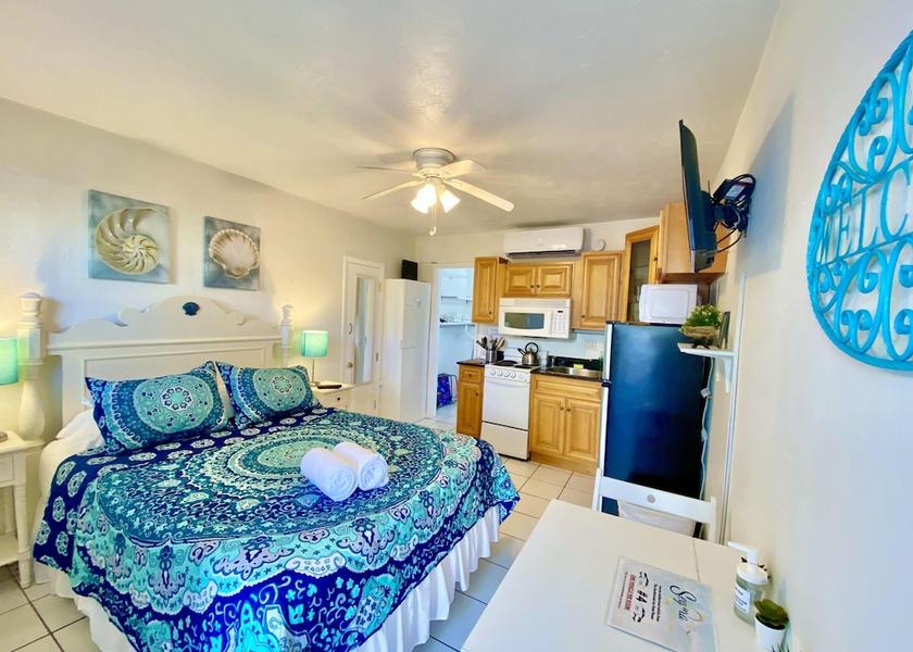 Florida Hollywood Room