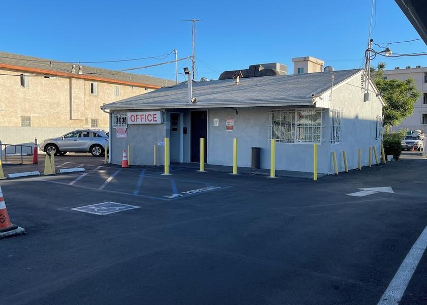 California Los Angeles Exterior Detail