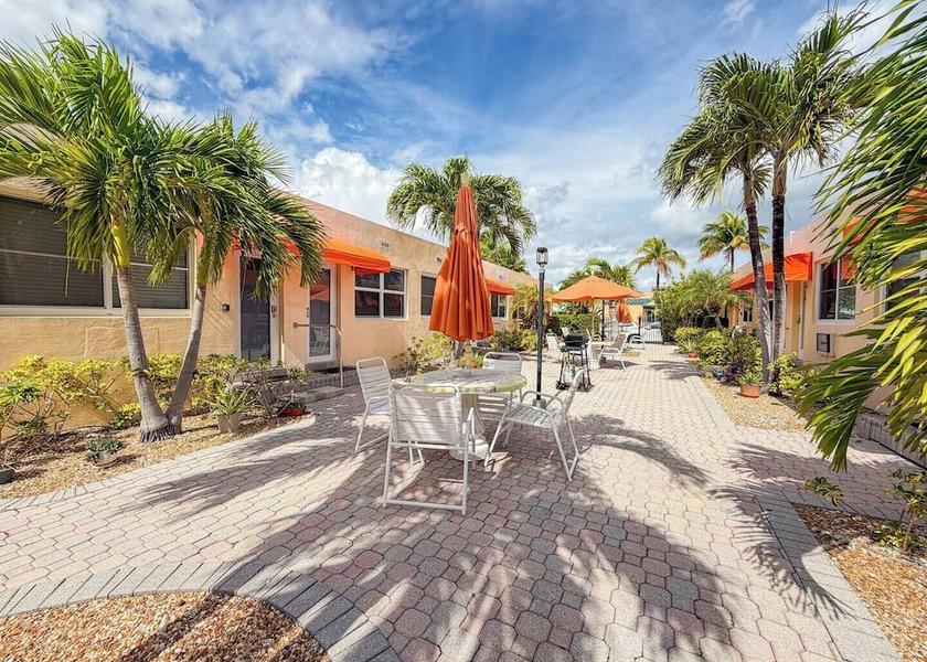 Florida Hollywood Exterior Detail