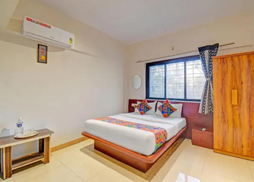 Maharashtra Pune Room