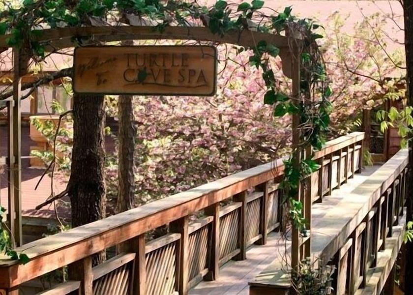 Arkansas Mount Ida Property Grounds