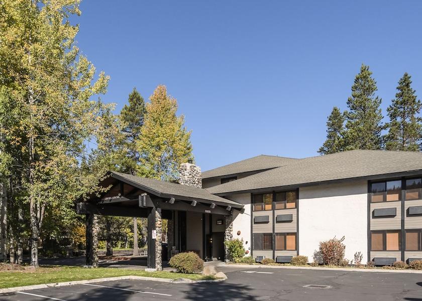 California Truckee Front of property
