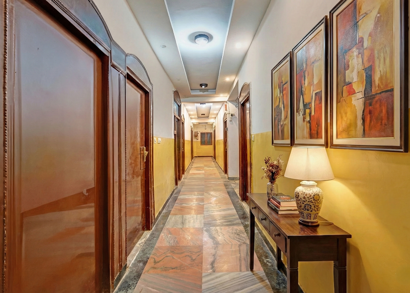Uttar Pradesh Agra Lobby