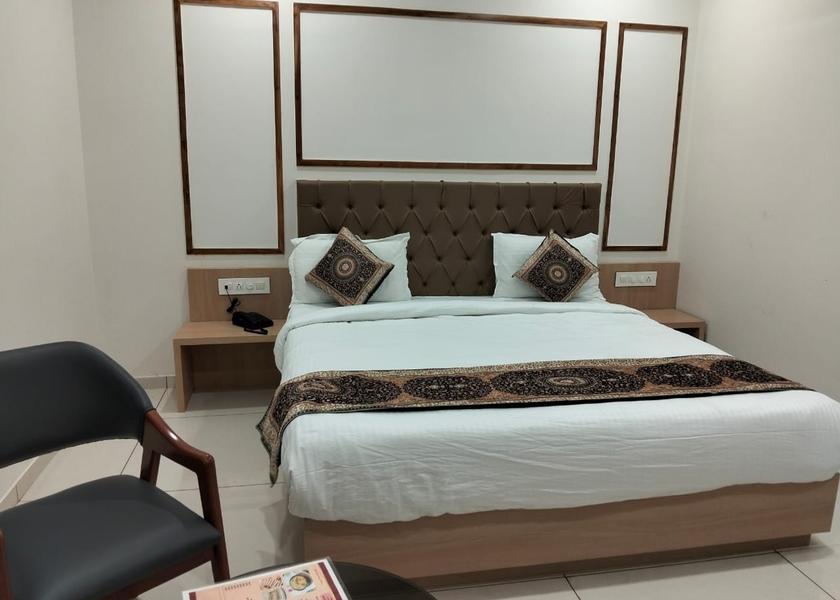 Gujarat Rajkot Deluxe Room
