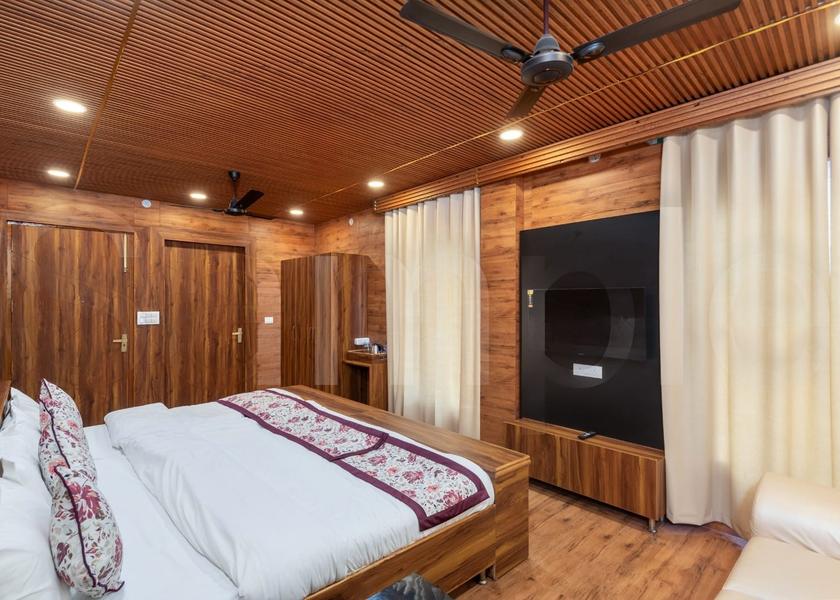 Uttarakhand Mussoorie Room